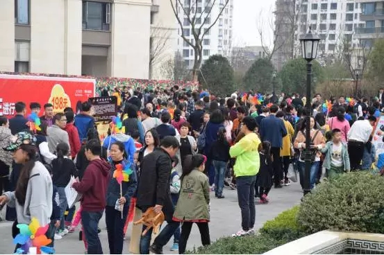 �º����¹�԰�����㻨չ