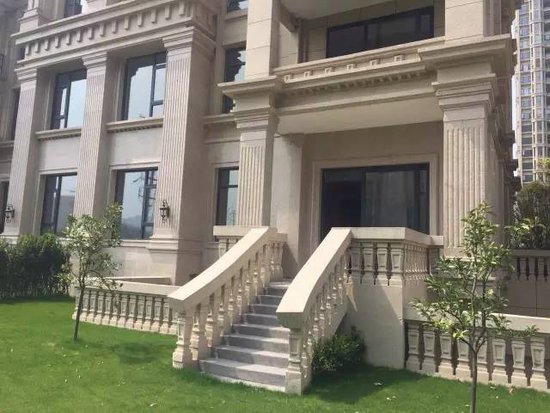 中介带看坠楼身亡 二次改造闯大祸 中介带看房,坠楼身亡,房屋二次改造