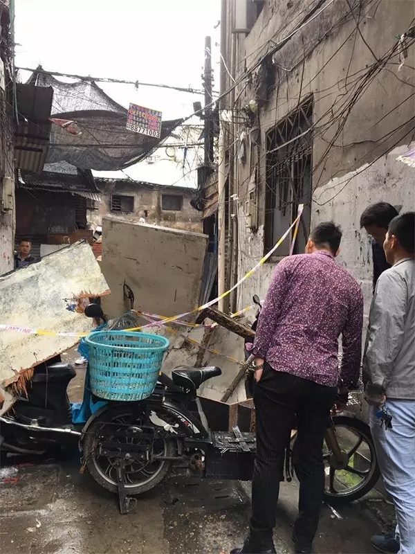 �����񷿵���,�����Ͼ�,Σ������