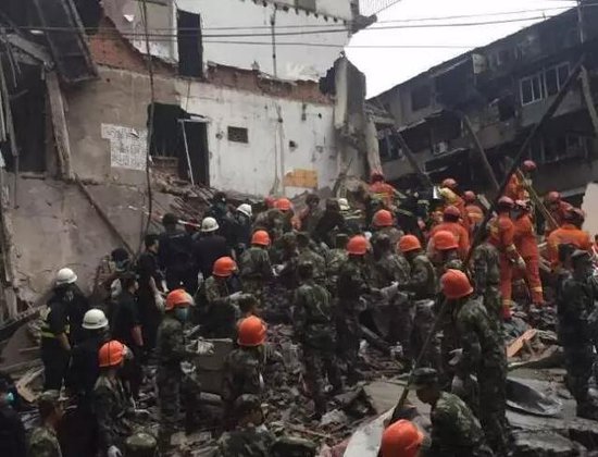 �����񷿵���,�����Ͼ�,Σ������