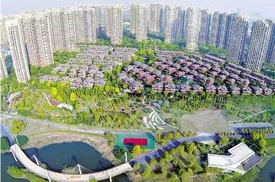 高楼群下建几幢排屋 高低配里藏着开发商不能说的秘密